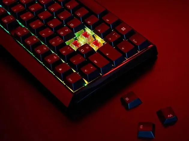 CMX3.0S with deleted keycaps in dark-red light