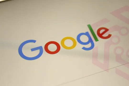 Google Logo on tablet screen