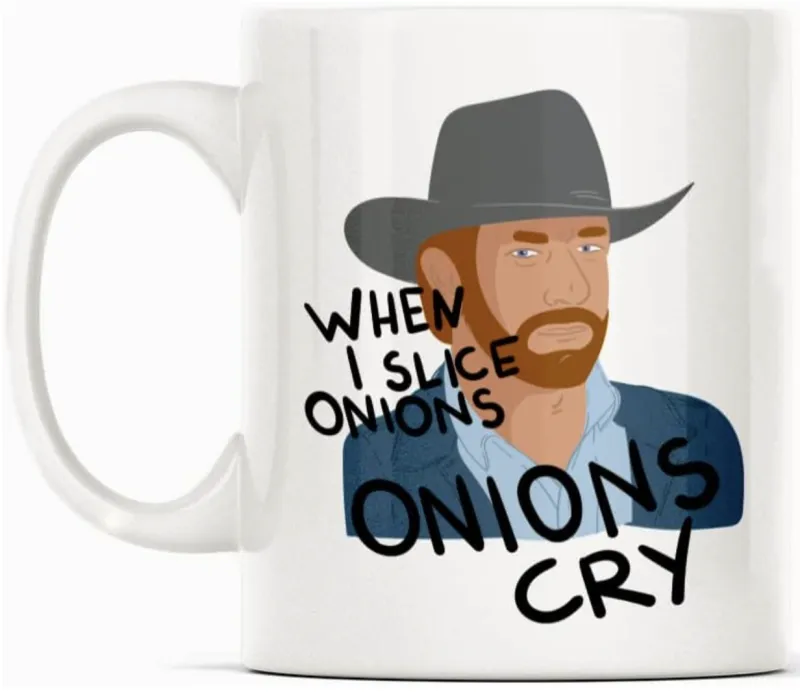 When I Slice Onions Cry Chuck Norris Joke Mug image