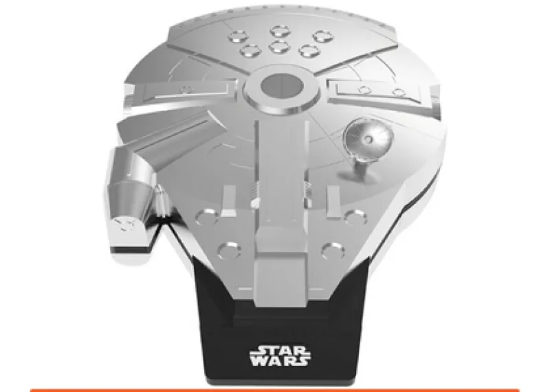 Star Wars Deluxe Millennium Falcon Waffle Maker card